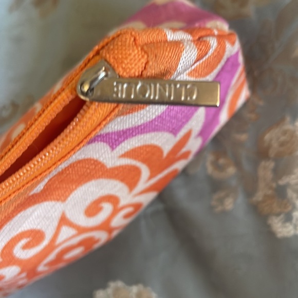 Very cute Clinique make up bag - Picture 3 of 3